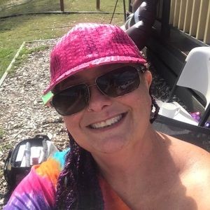 Meet your Posher, Carroline